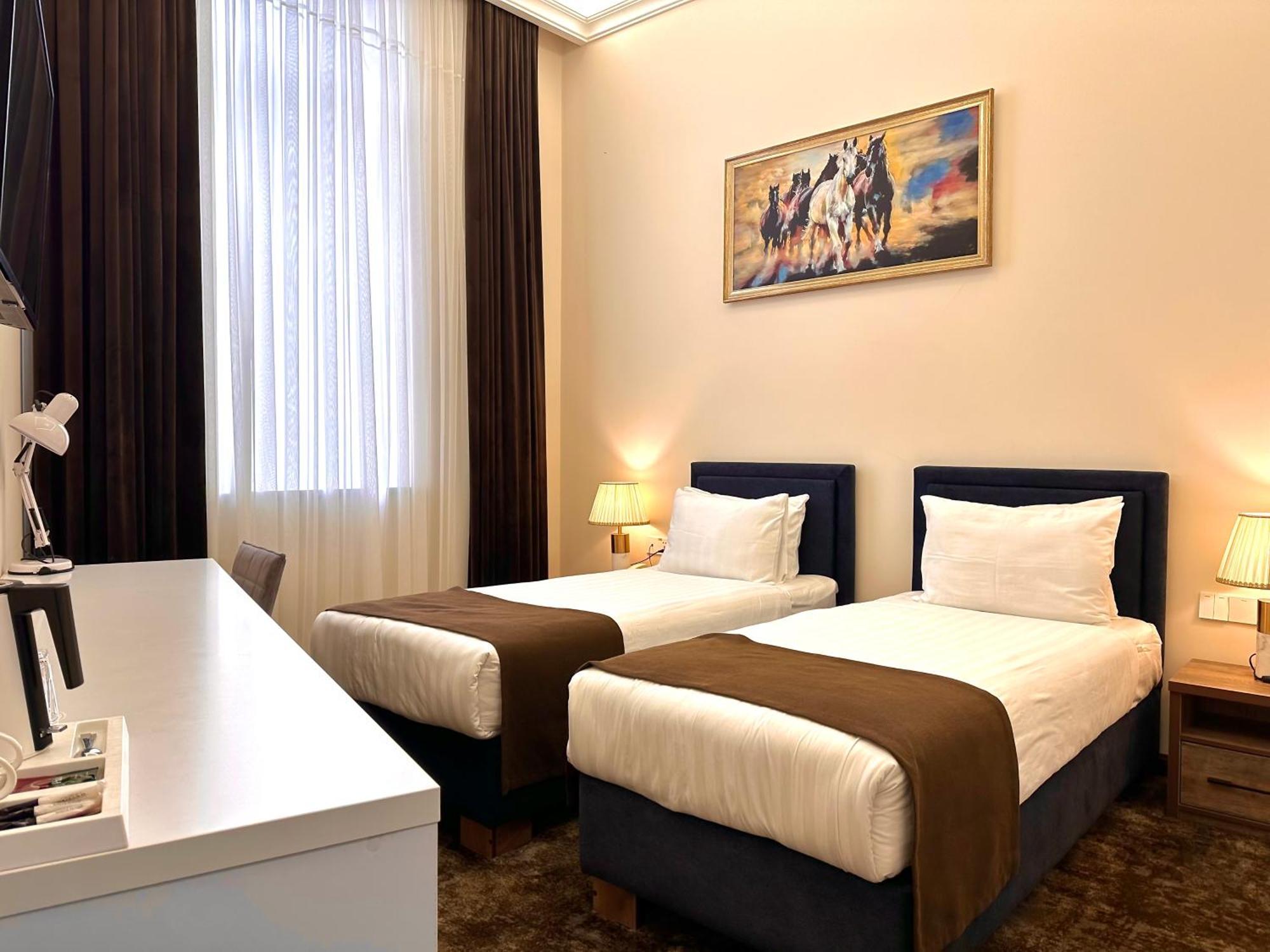 Garnet Hotel Tashkent Luaran gambar