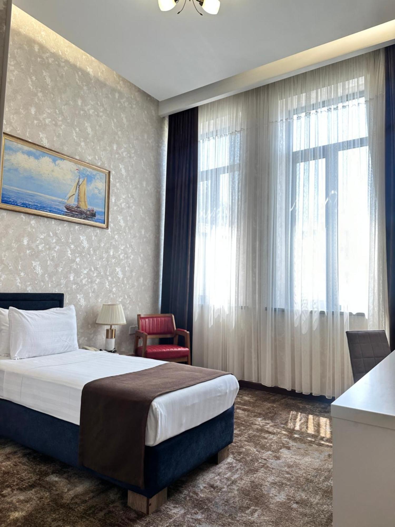 Garnet Hotel Tashkent Luaran gambar