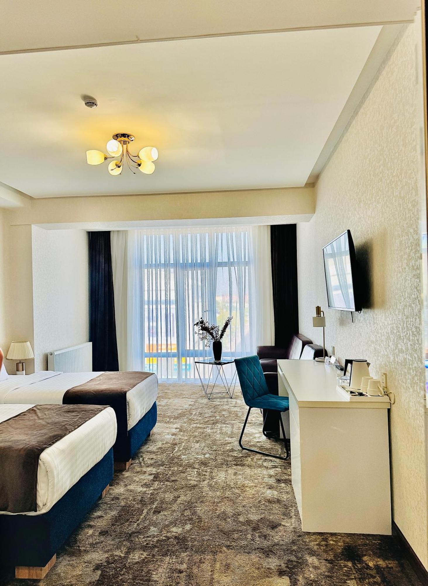 Garnet Hotel Tashkent Luaran gambar